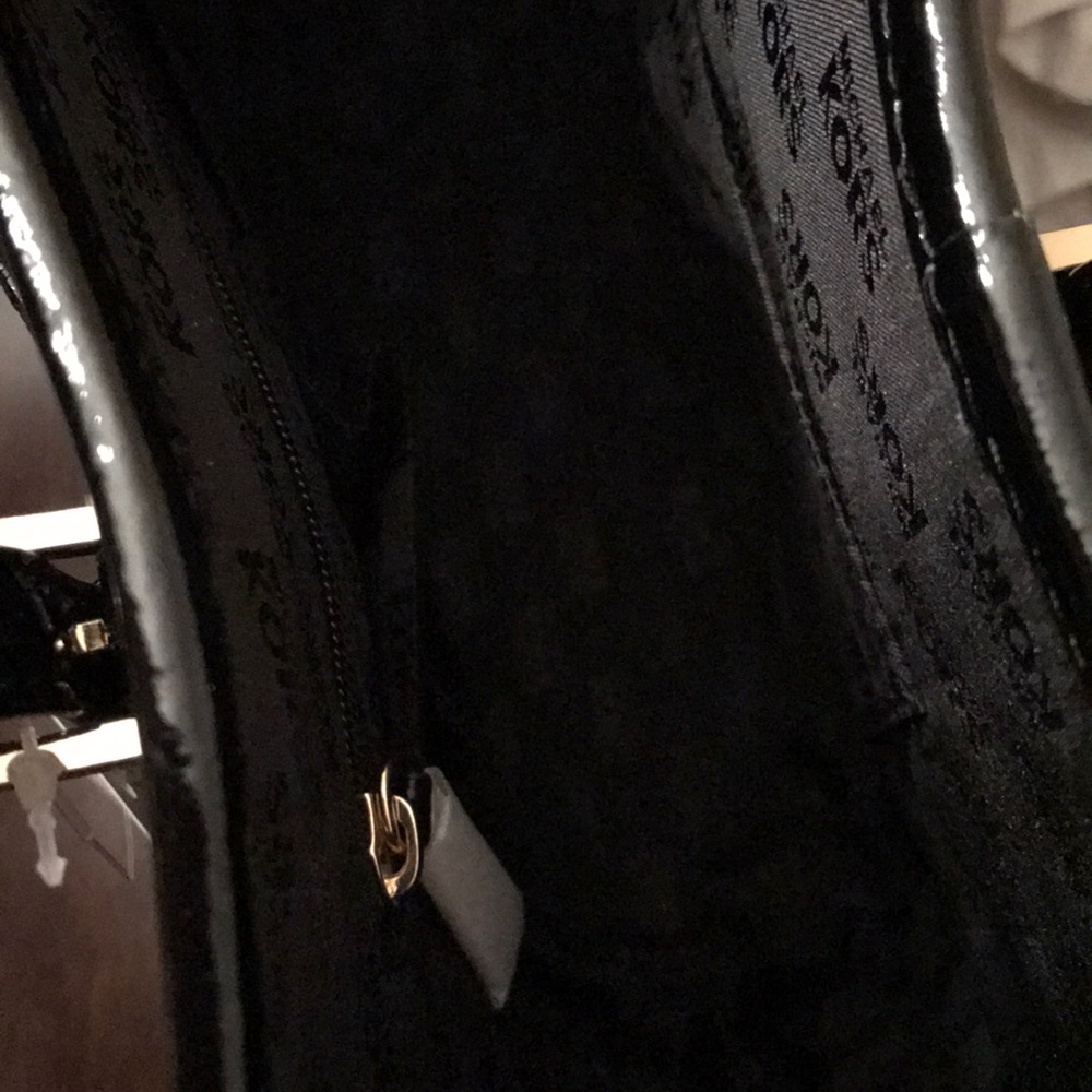 Michael Kors Jet Set Carry All Tote - Picture 5 of 8
